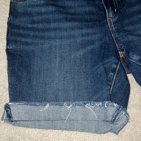 LOFT Denim Shorts 💙 - Picture 2 of 5